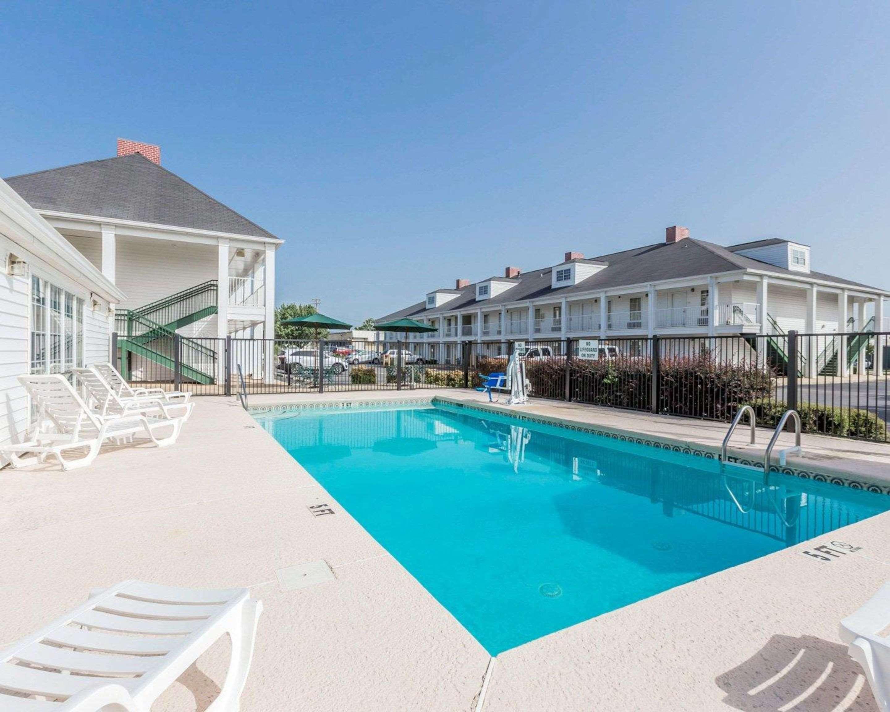 Quality Inn Sylacauga Екстер'єр фото