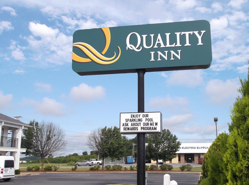 Quality Inn Sylacauga Екстер'єр фото